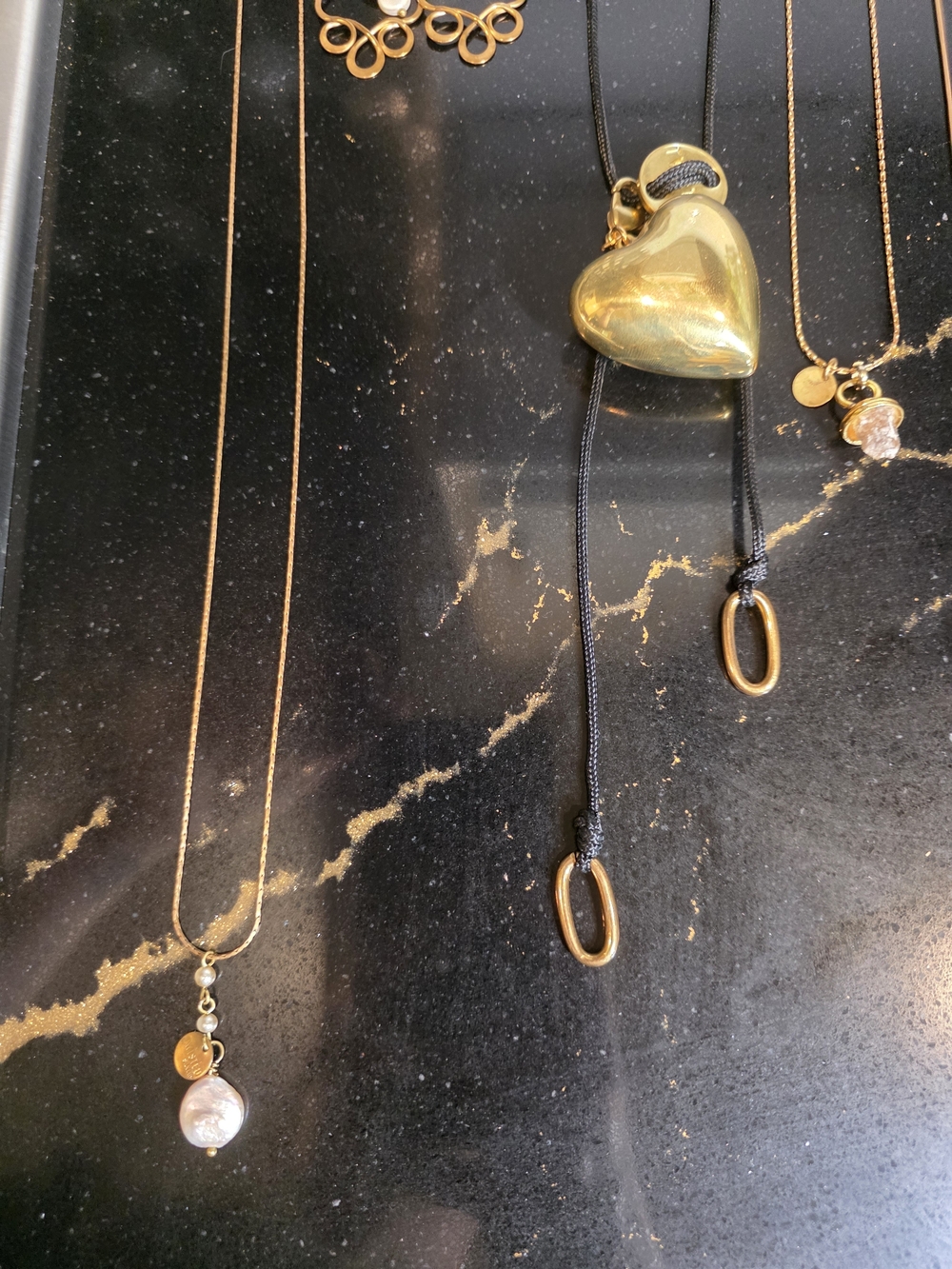 Gold And Siler  Tone Women's Necklace, Bracelet And Earring Bundle - Picture 4 of 7